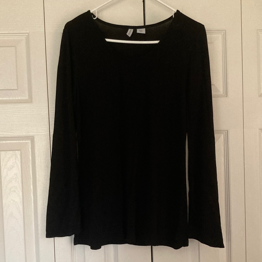 Black Flutter Sleeve Top